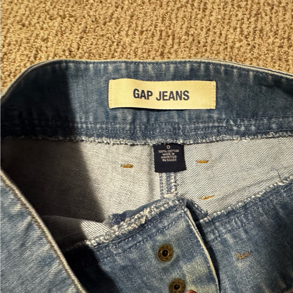 GAP Classic Blue Jean Shorts - Picture 3 of 3
